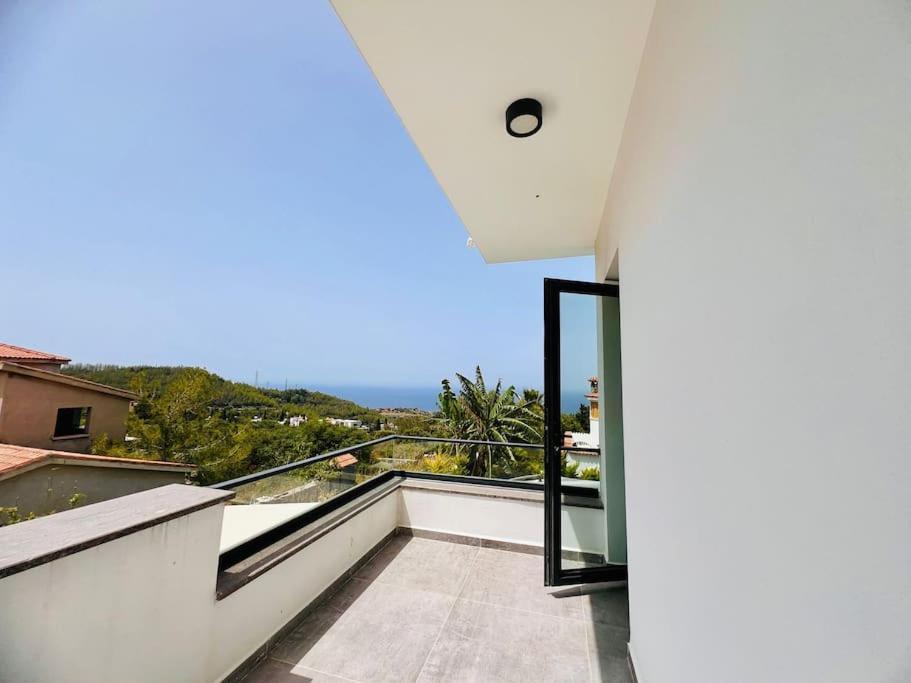 Villa Karmi'De Rueya Gibi Tatil Kyrenia  Exterior foto
