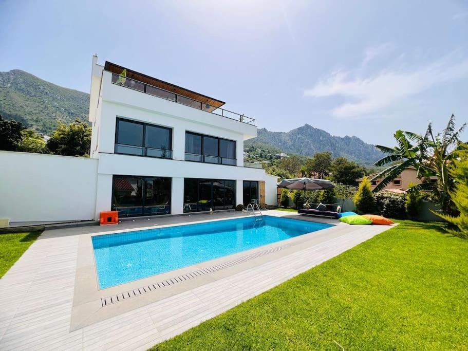 Villa Karmi'De Rueya Gibi Tatil Kyrenia  Exterior foto